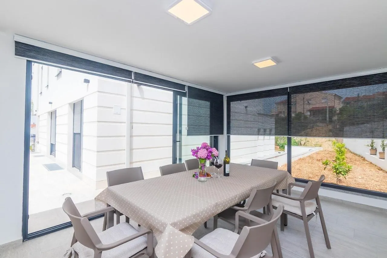 Villa Dora Okrug Gornji Apartment