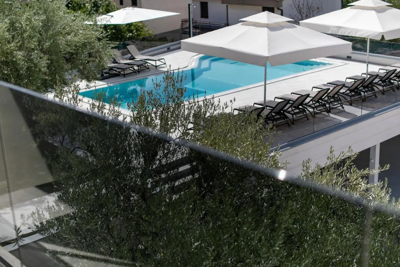 Apartment Villa Dora Okrug Gornji