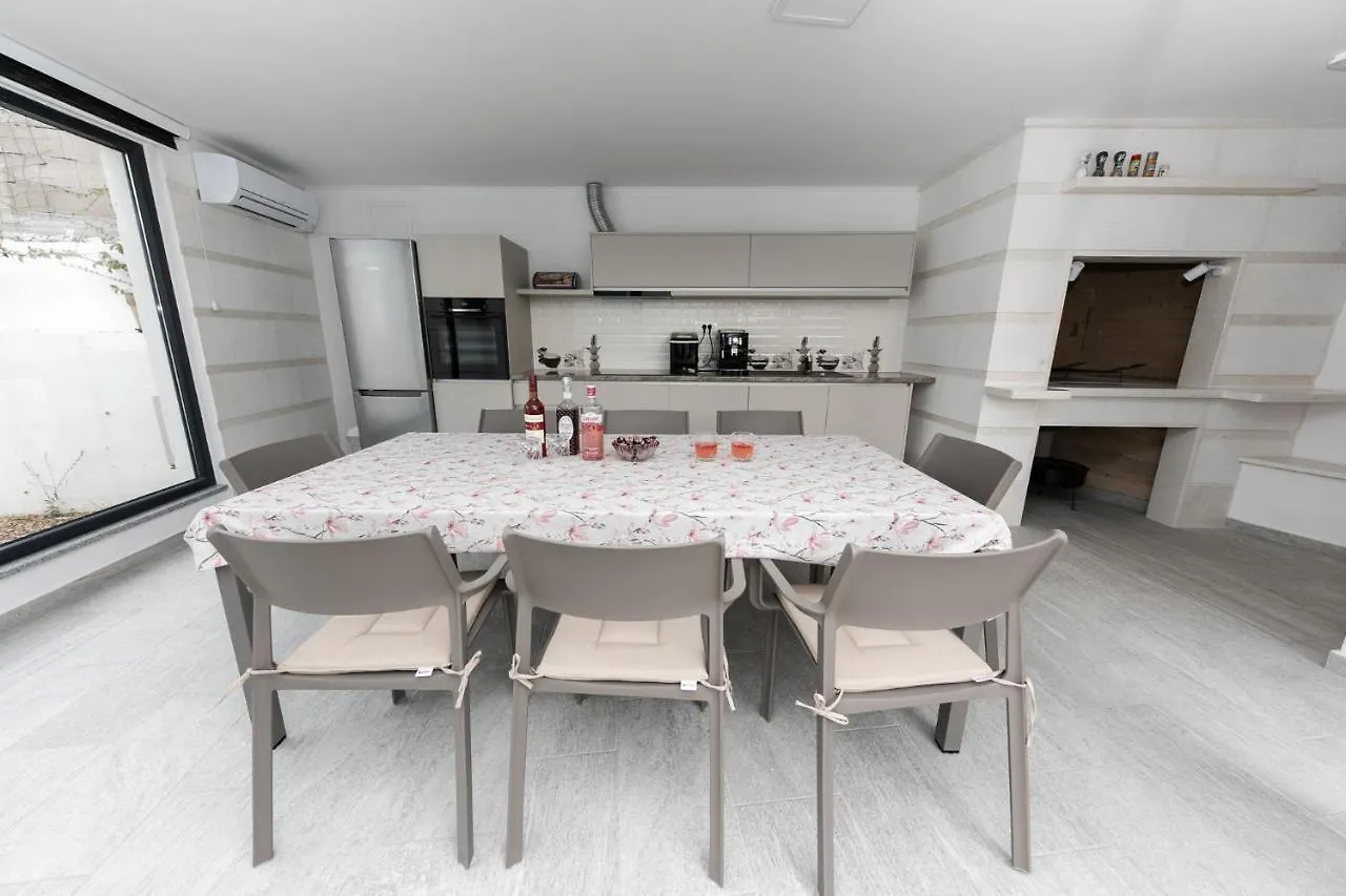 אוקרוג גורניי Villa Dora אוקרוג גורניי
