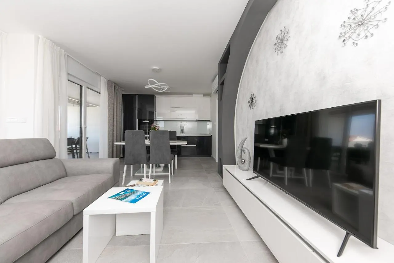 אוקרוג גורניי Villa Dora 0*, אוקרוג גורניי קרואטיה